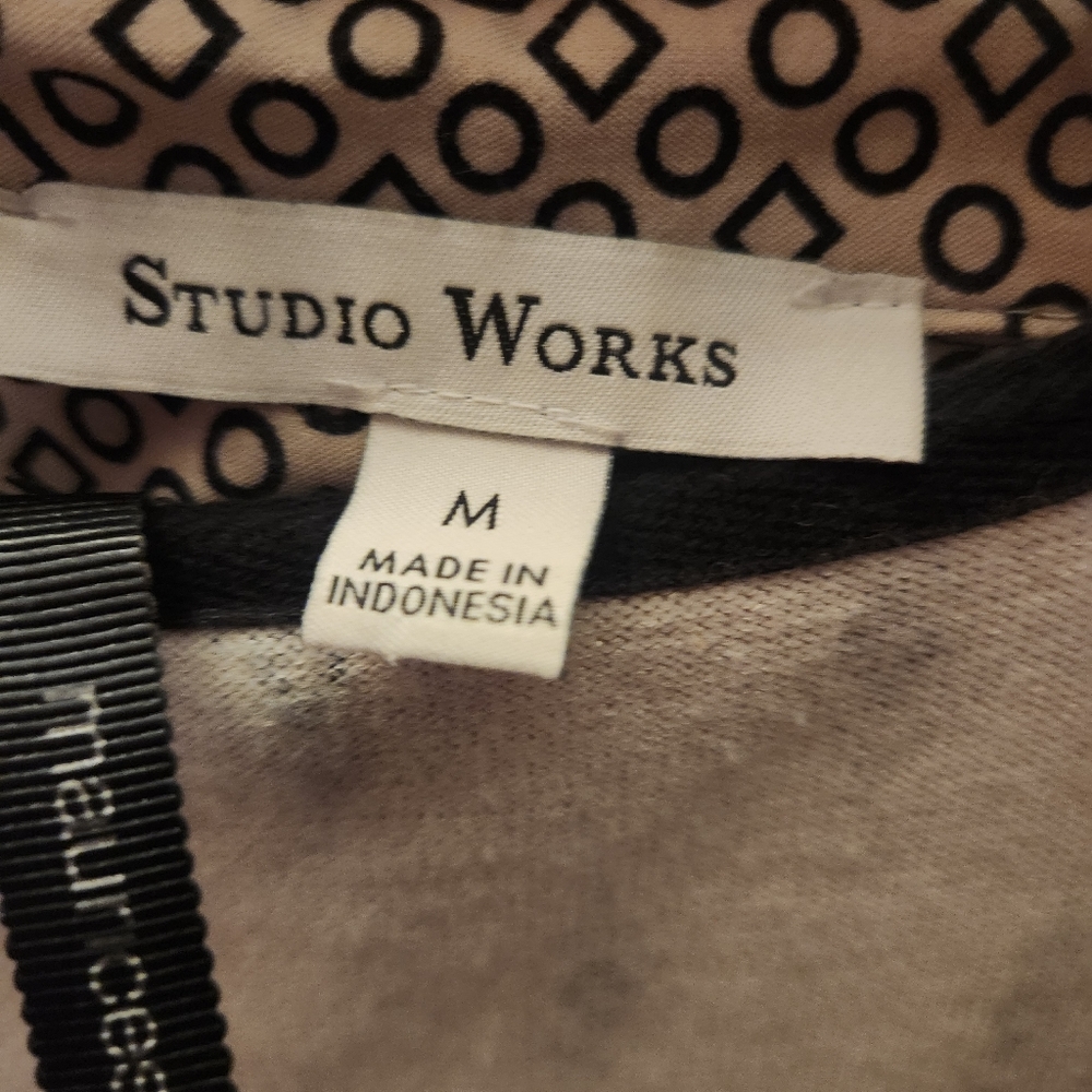 Blouse - Picture 2 of 5